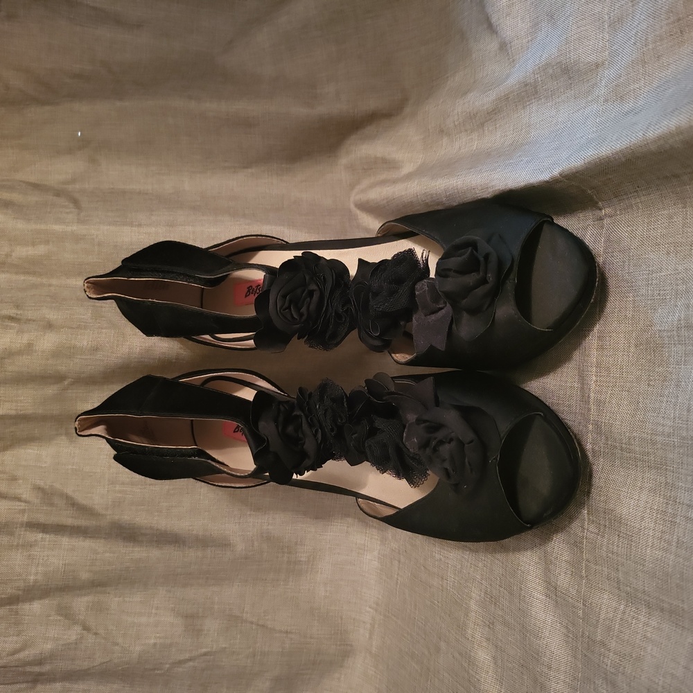 Black Sandals